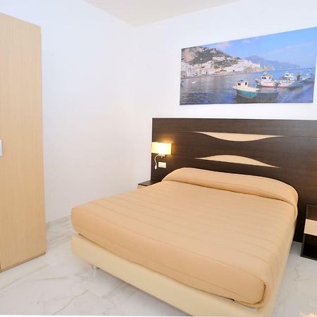 Dipino Accommodation Майори Экстерьер фото