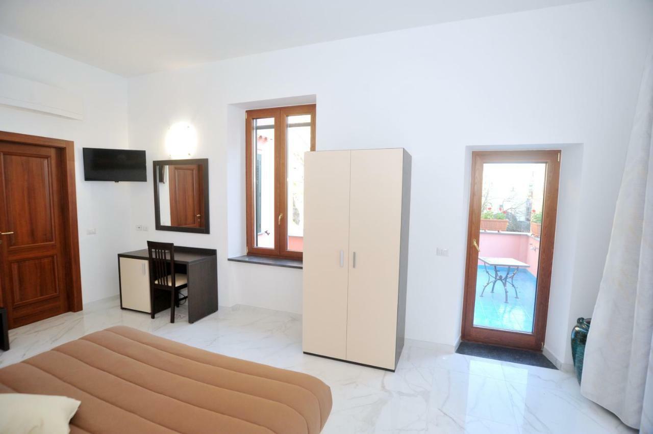Dipino Accommodation Майори Экстерьер фото