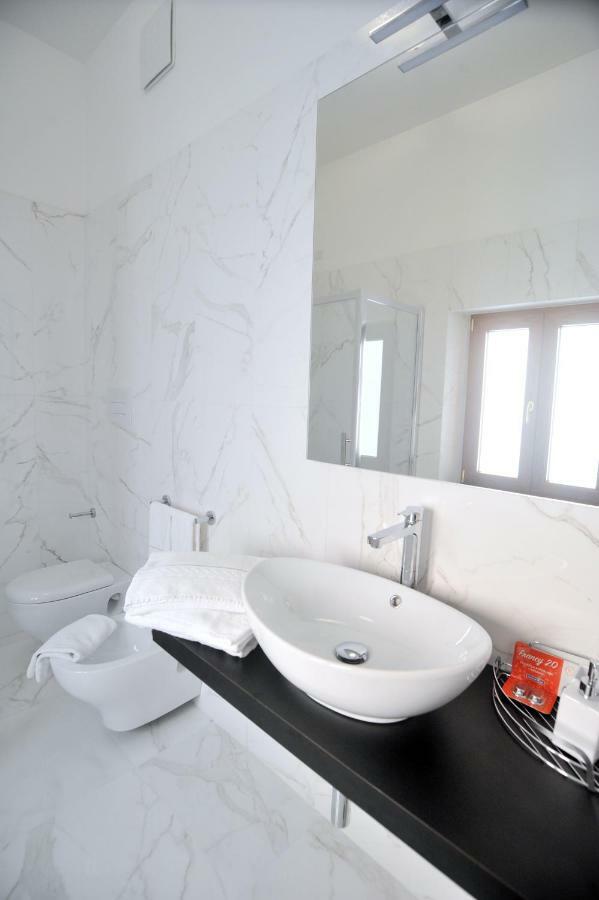 Dipino Accommodation Майори Экстерьер фото